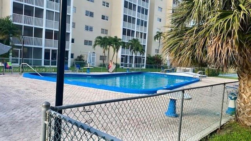 Photo of 301 NE 14th Ave #206, Hallandale Beach, FL 33009 (MLS # A11616396)