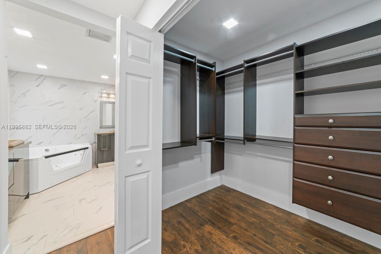 SILVER LAKES PHASE III - Residential