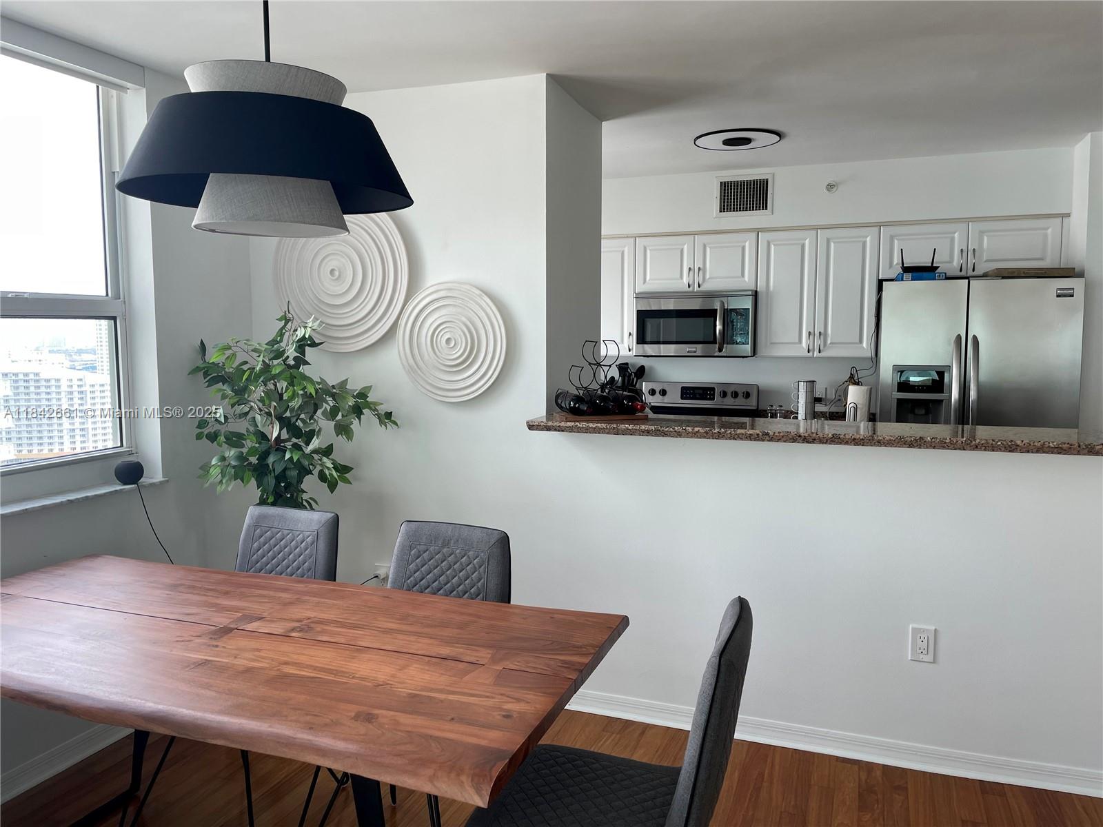 THE MARK ON BRICKELL COND - Residential