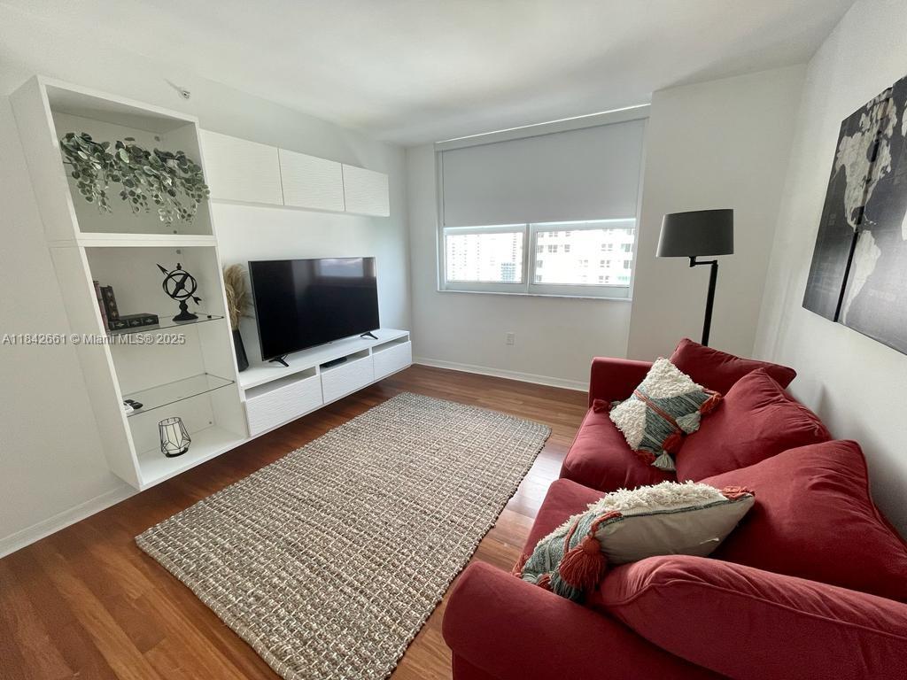 THE MARK ON BRICKELL COND - Residential