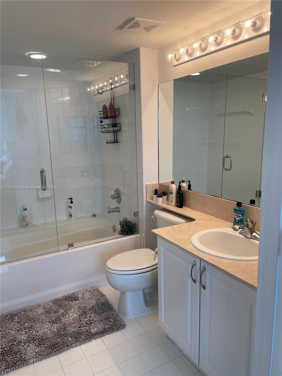 THE MARK ON BRICKELL COND - Residential