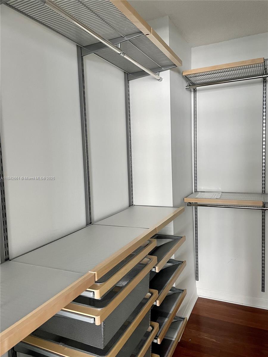 THE MARK ON BRICKELL COND - Residential