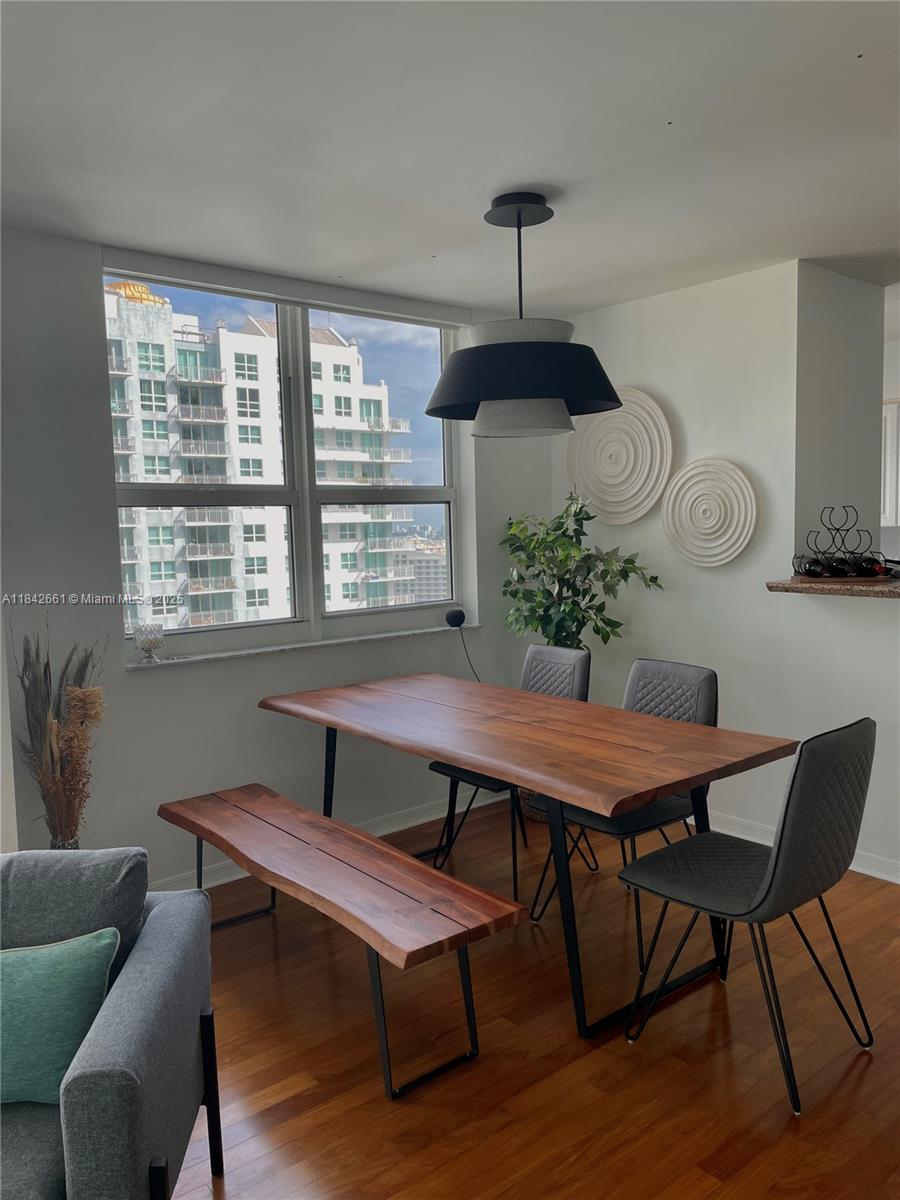 THE MARK ON BRICKELL COND - Residential