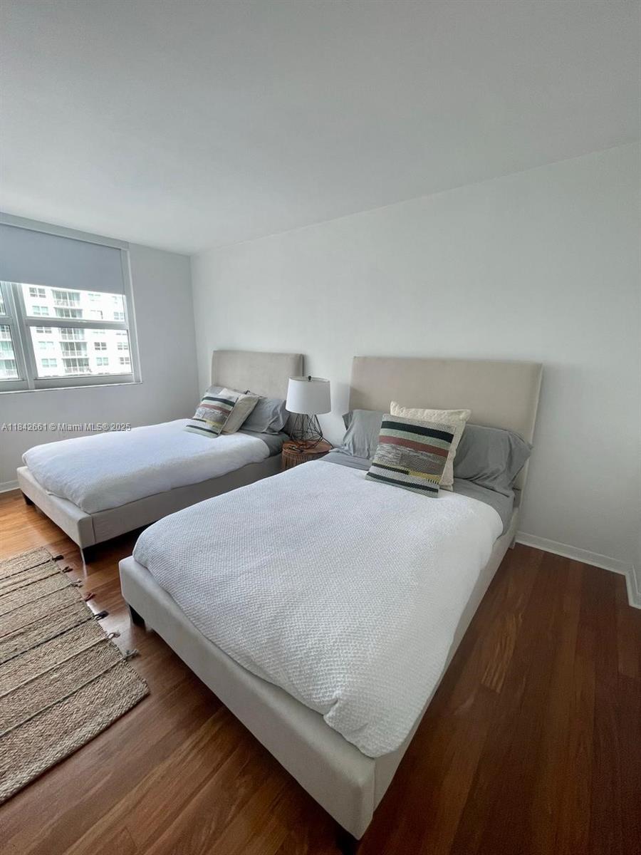 THE MARK ON BRICKELL COND - Residential