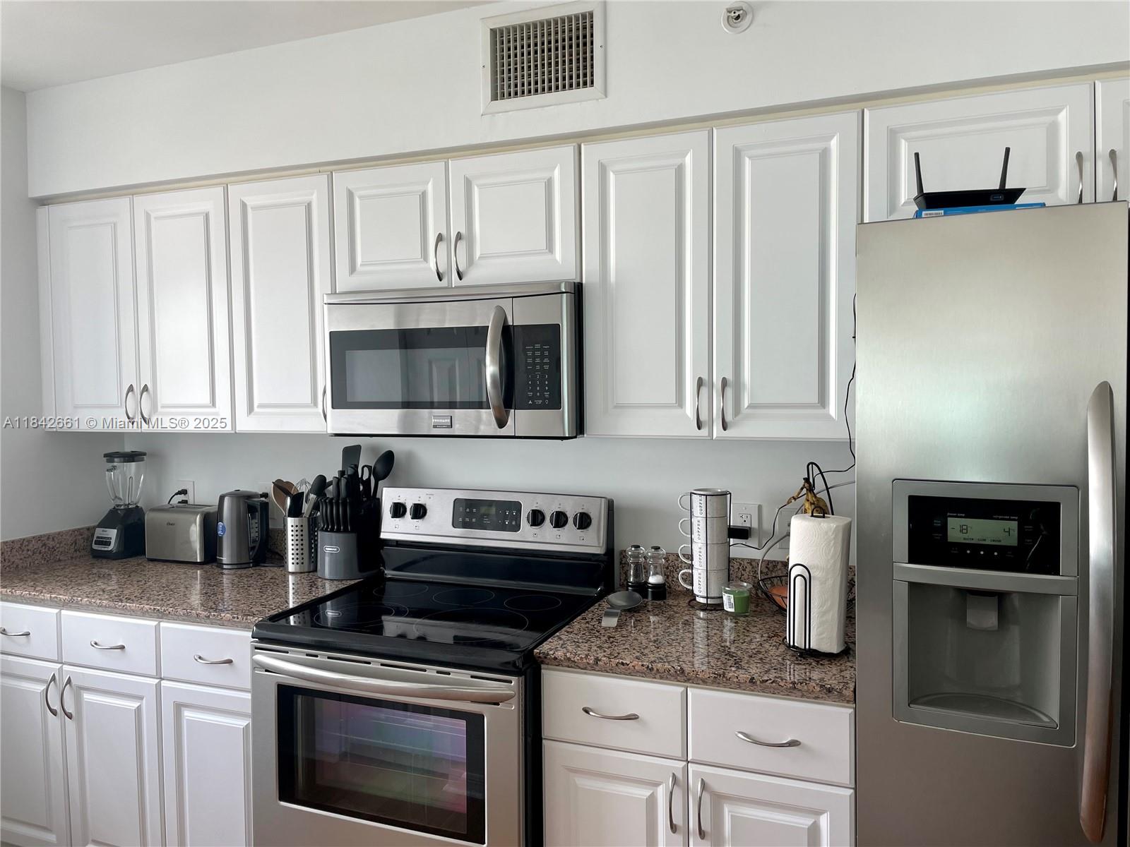 THE MARK ON BRICKELL COND - Residential