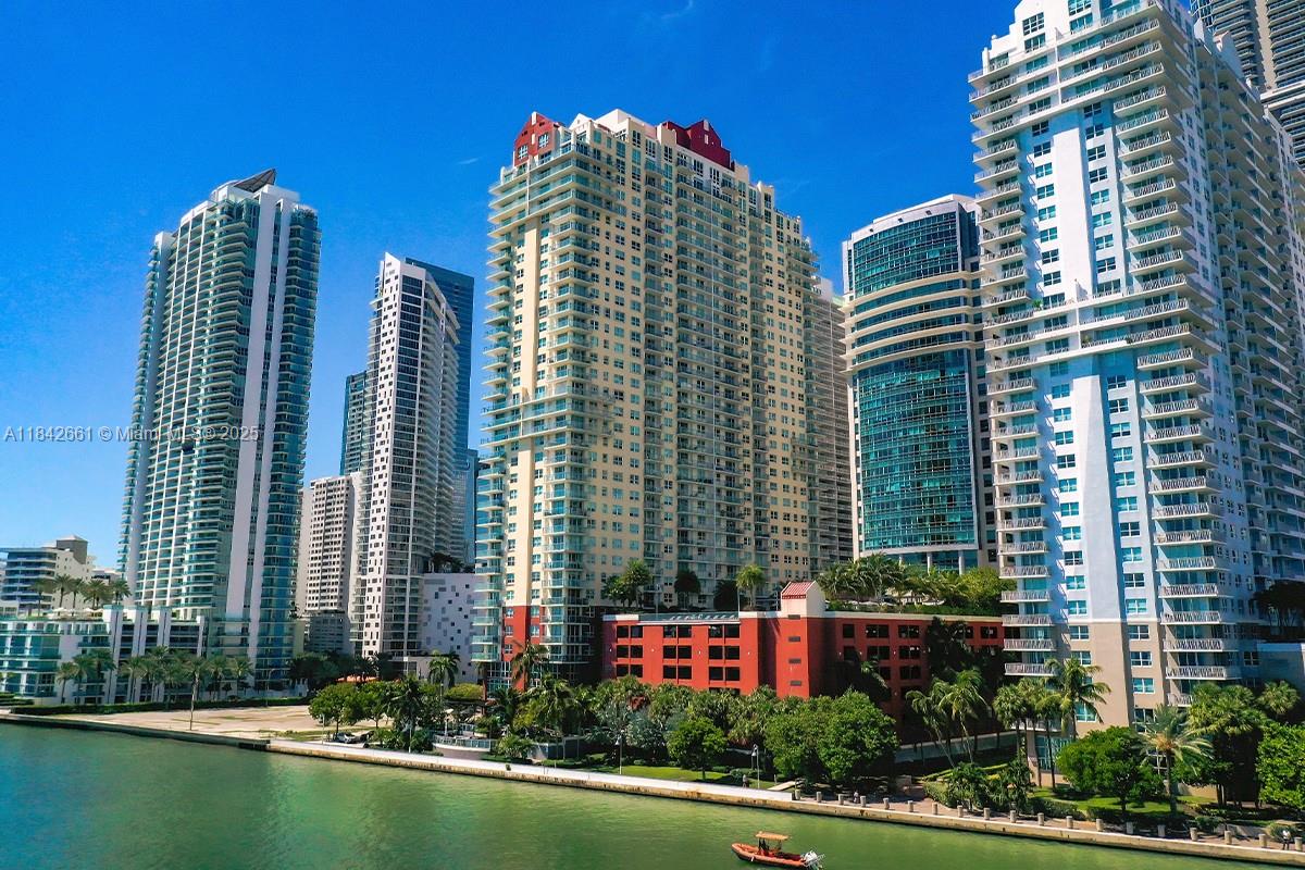 THE MARK ON BRICKELL COND - Residential