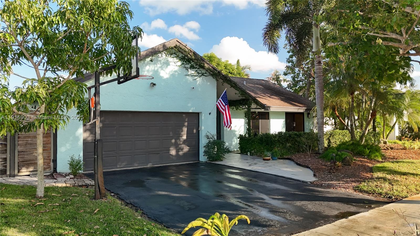 WOODBRIDGE - Residential