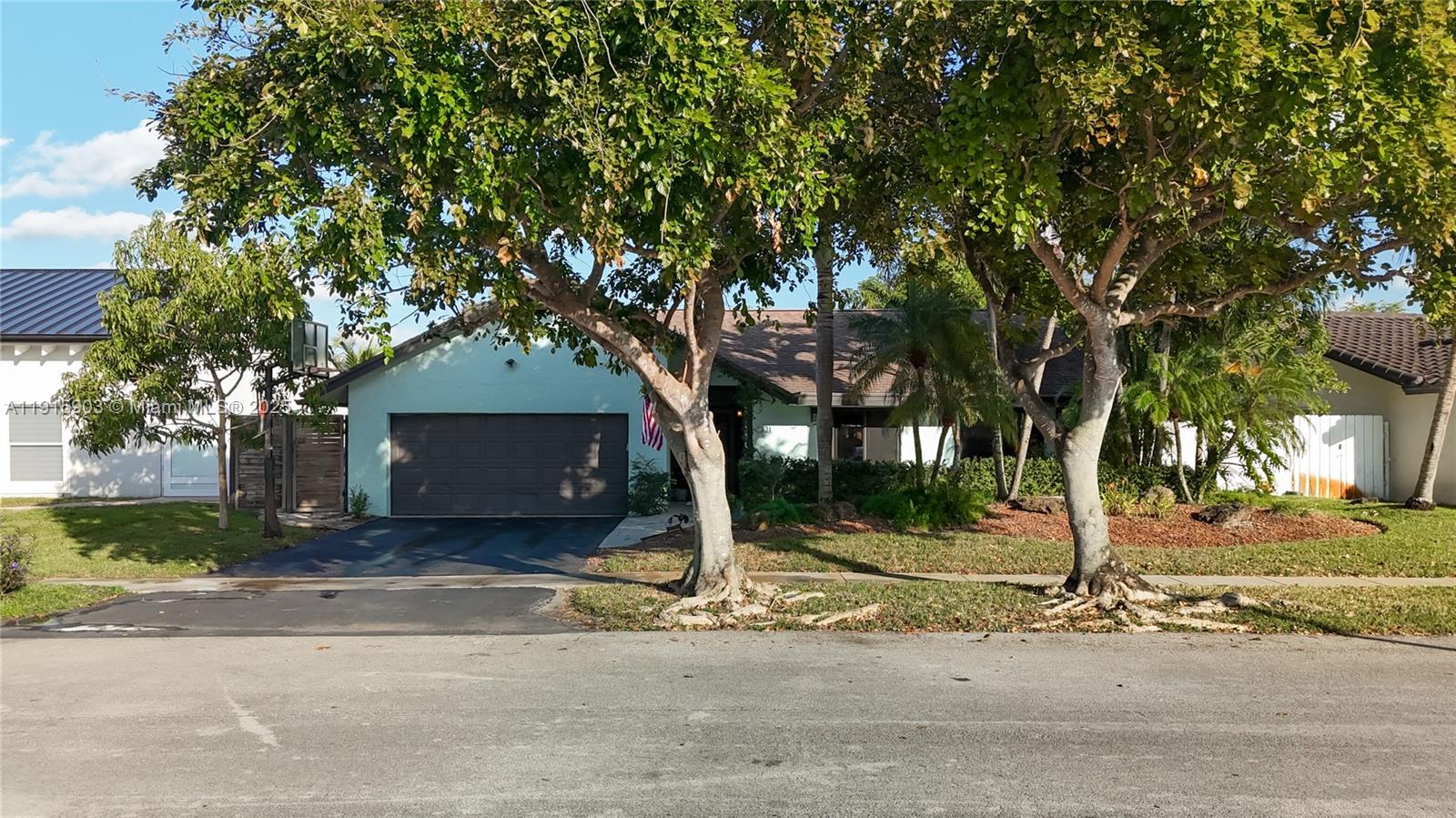 WOODBRIDGE - Residential