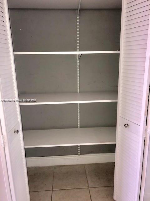 BAYVIEW PALMS CONDO - Residential Lease