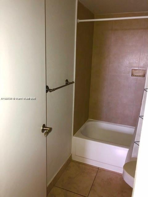 BAYVIEW PALMS CONDO - Residential Lease