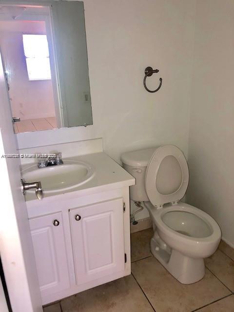 BAYVIEW PALMS CONDO - Residential Lease