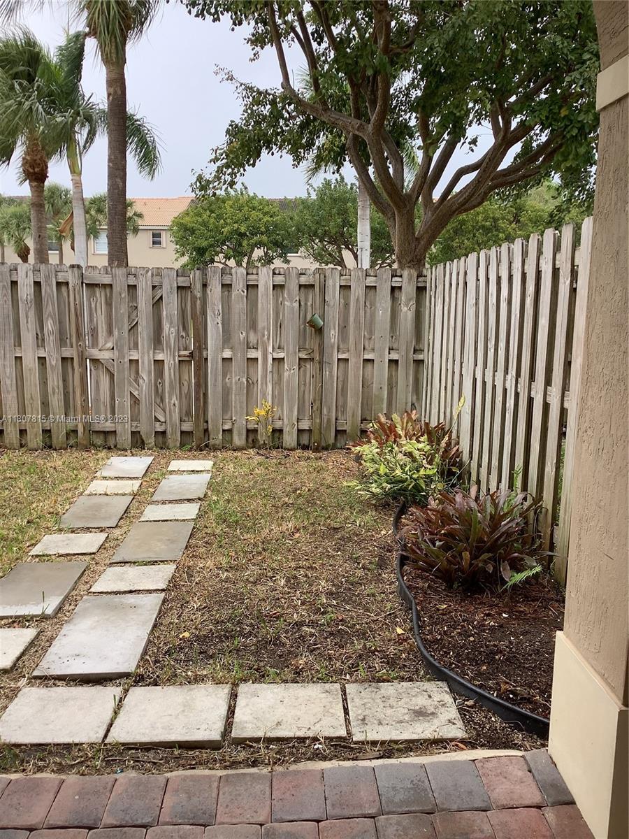 TRELLIS AT BAYSHORE - Residential Lease