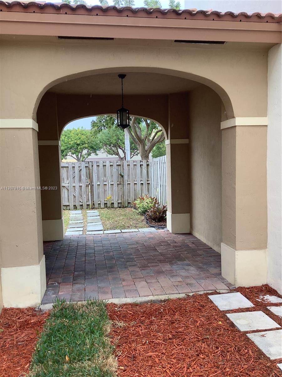 TRELLIS AT BAYSHORE - Residential Lease