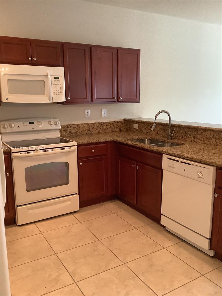 TRELLIS AT BAYSHORE - Residential Lease