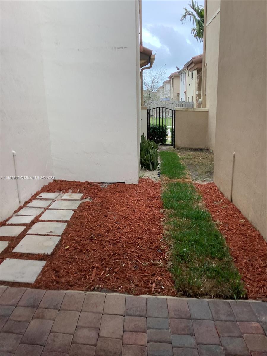 TRELLIS AT BAYSHORE - Residential Lease