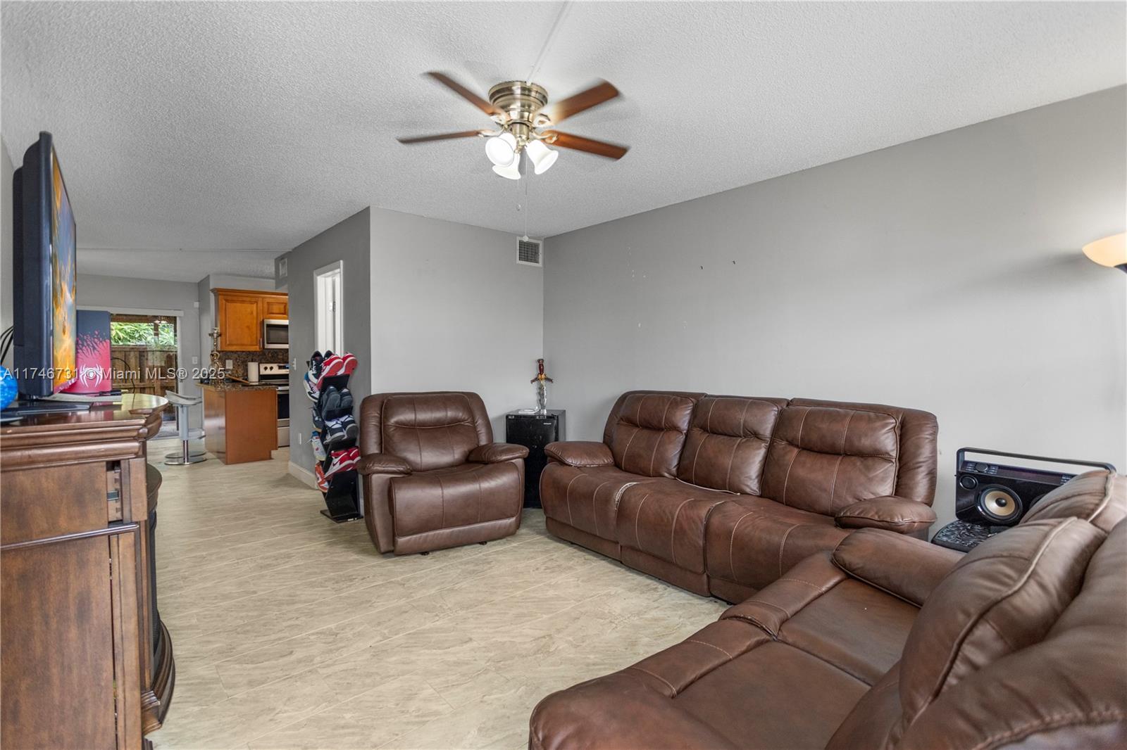 PALMAS TOWNHOUSES CONDO - Residential