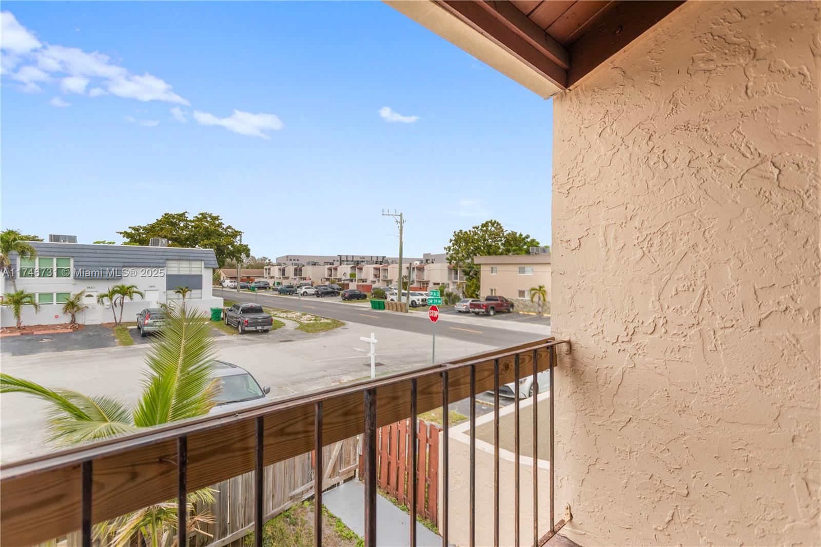 PALMAS TOWNHOUSES CONDO - Residential