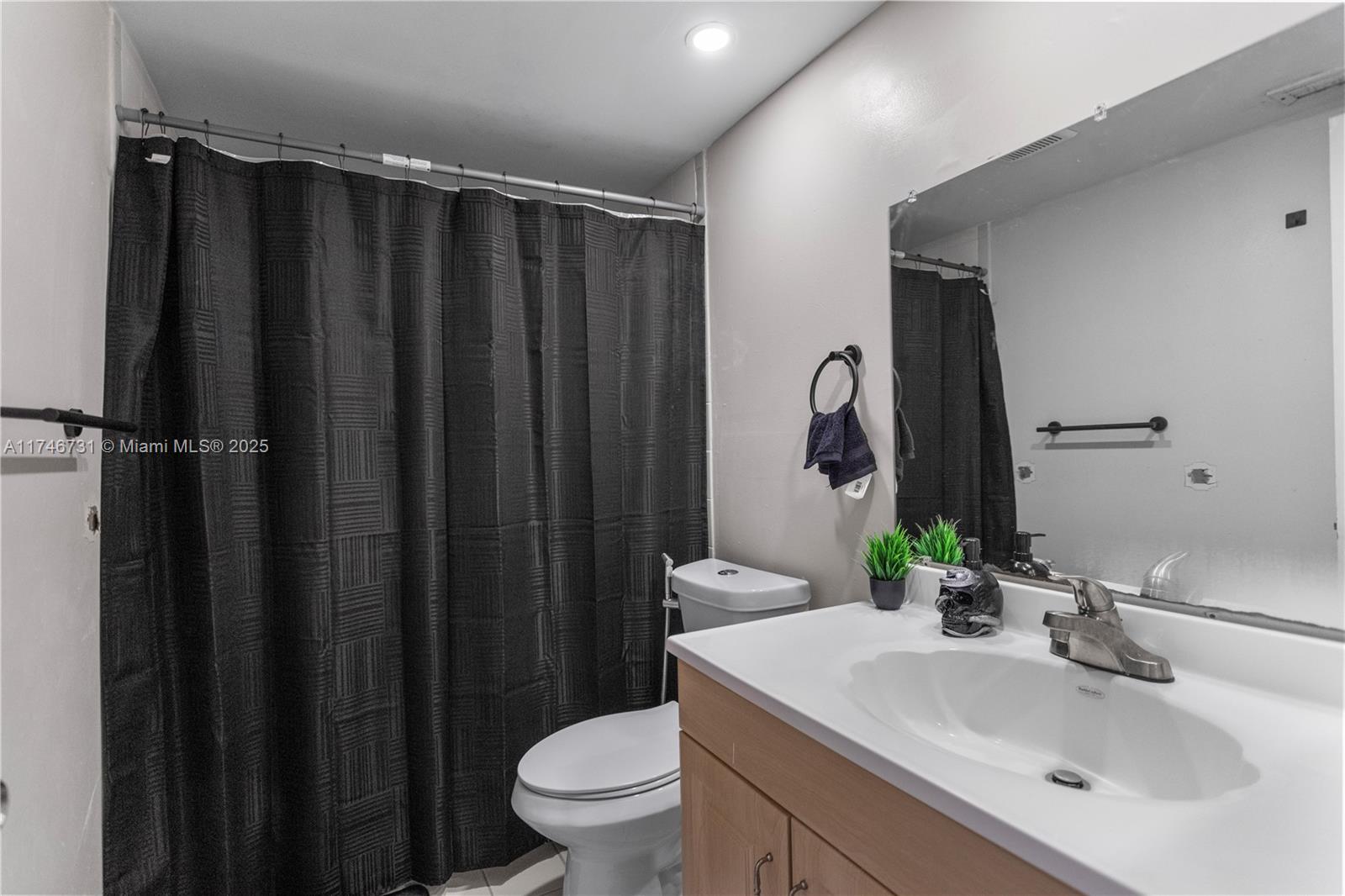 PALMAS TOWNHOUSES CONDO - Residential