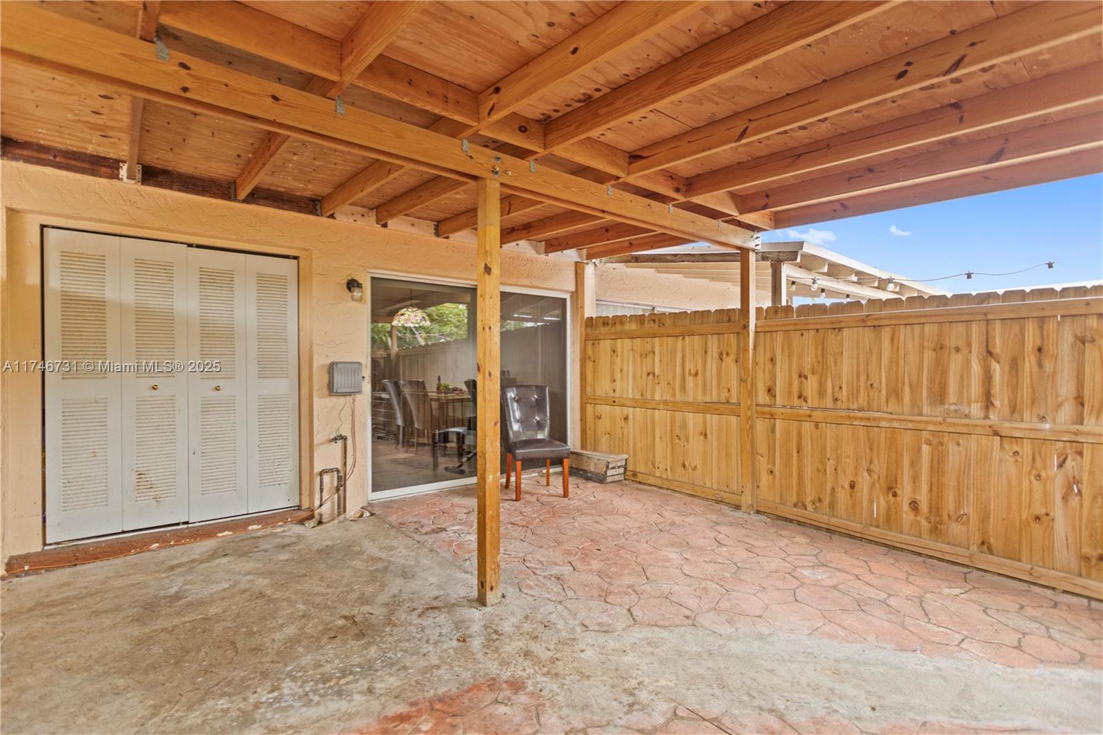 PALMAS TOWNHOUSES CONDO - Residential