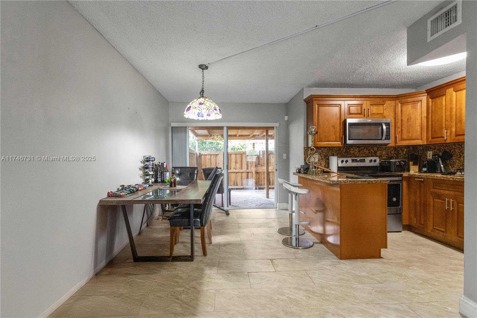 PALMAS TOWNHOUSES CONDO - Residential