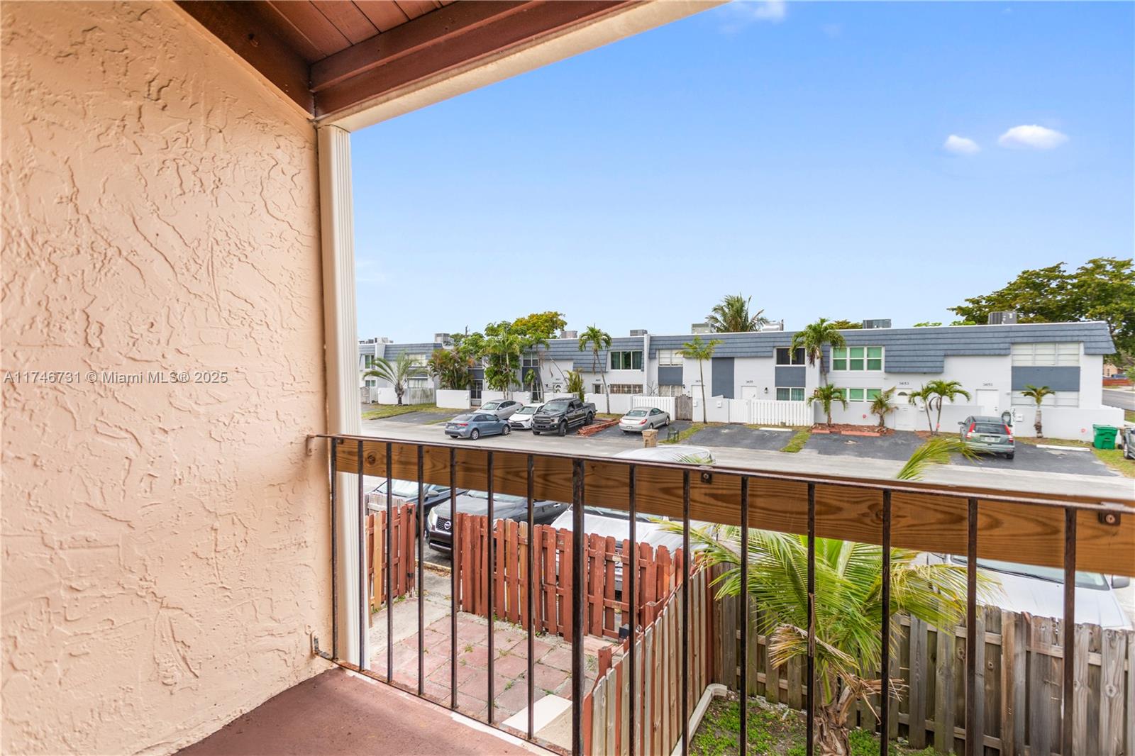 PALMAS TOWNHOUSES CONDO - Residential