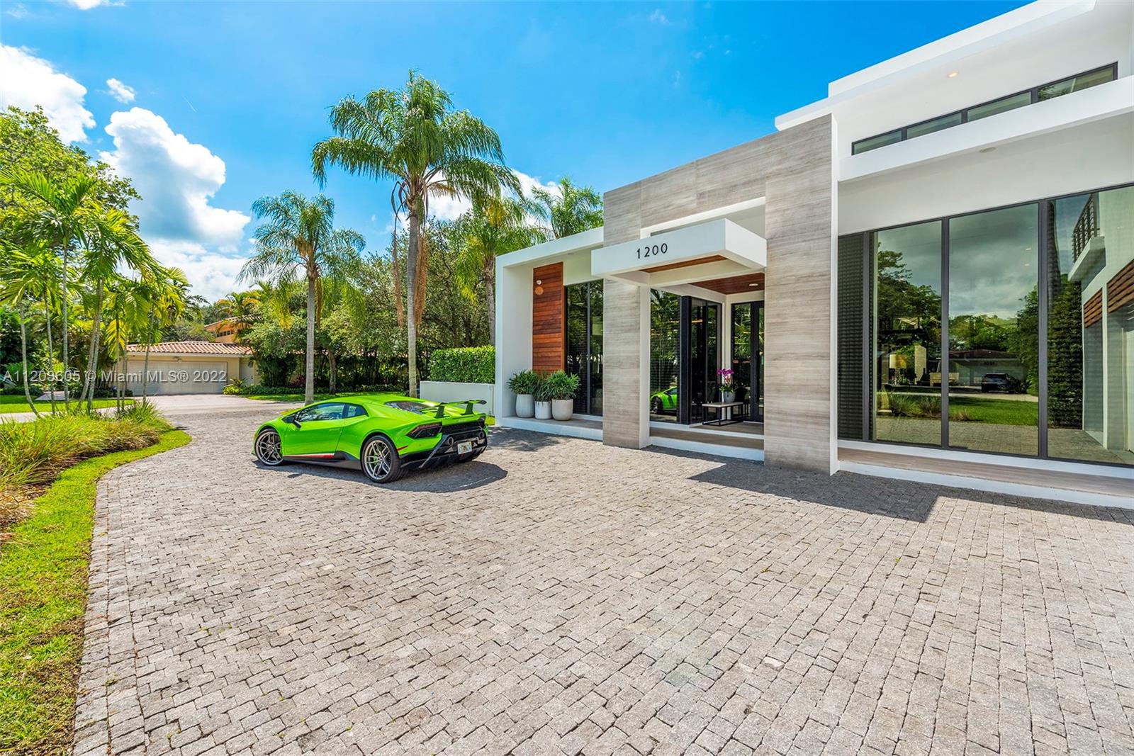 UNIVERSITY ESTATES - Residential