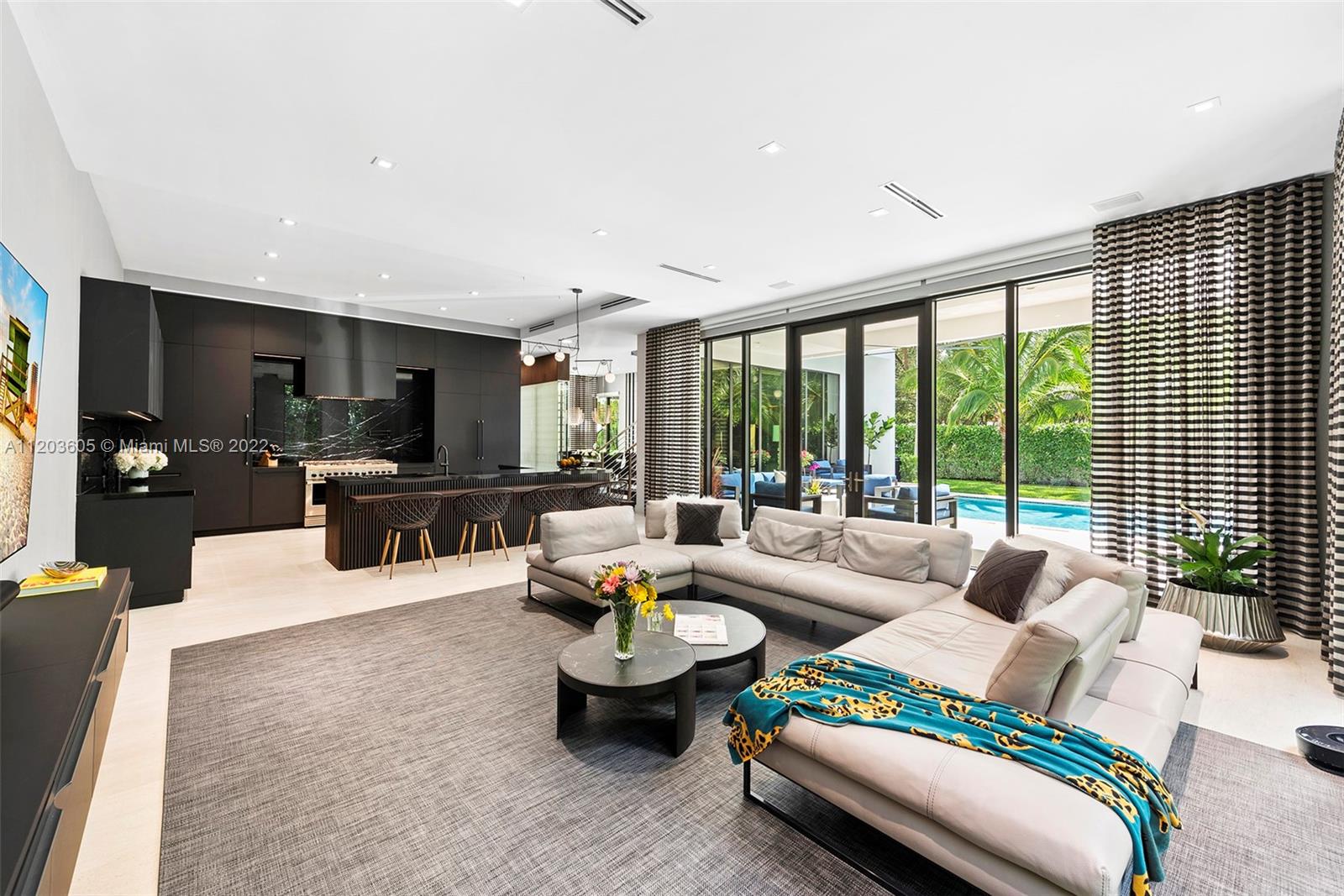 UNIVERSITY ESTATES - Residential