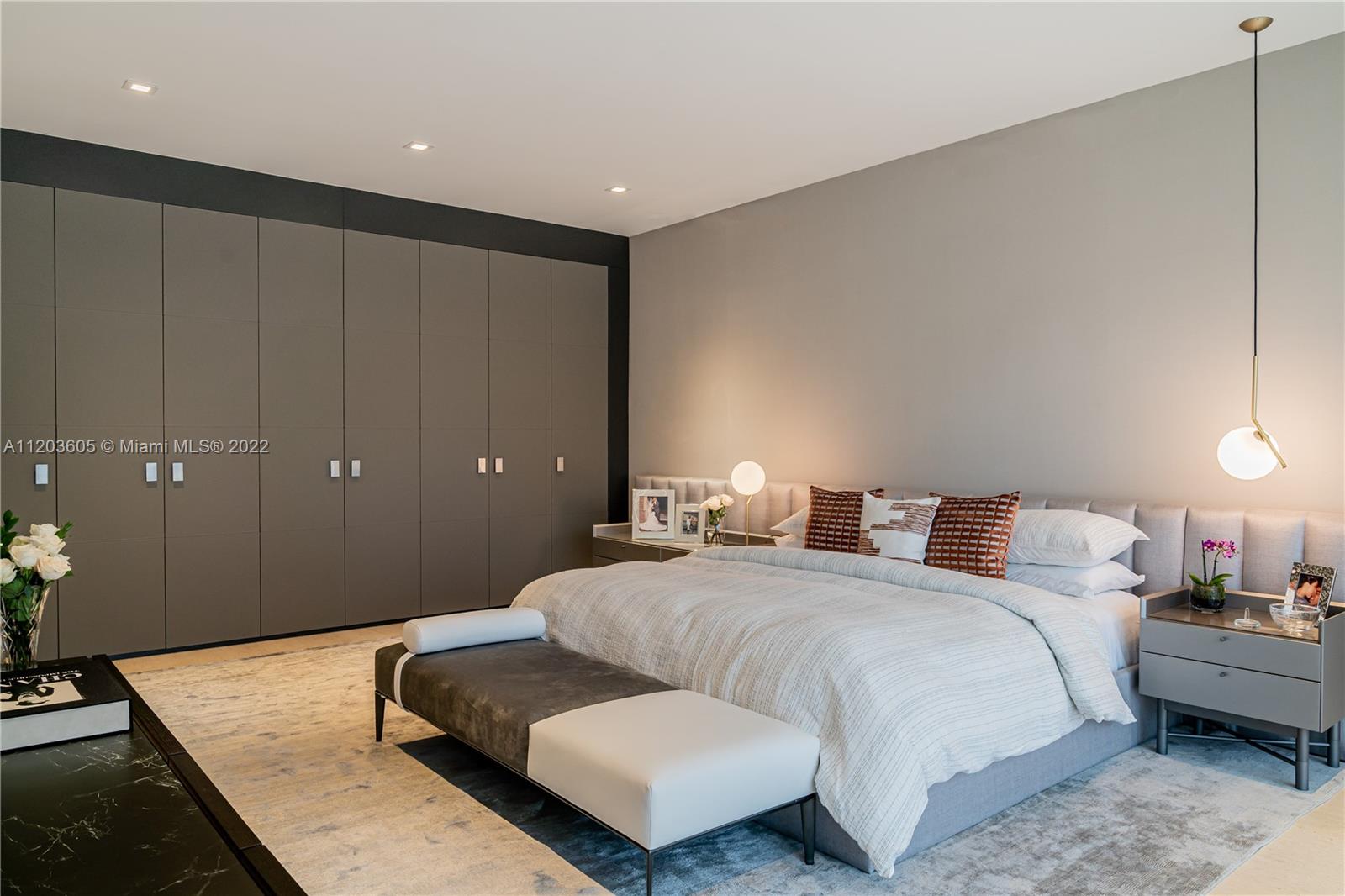 UNIVERSITY ESTATES - Residential