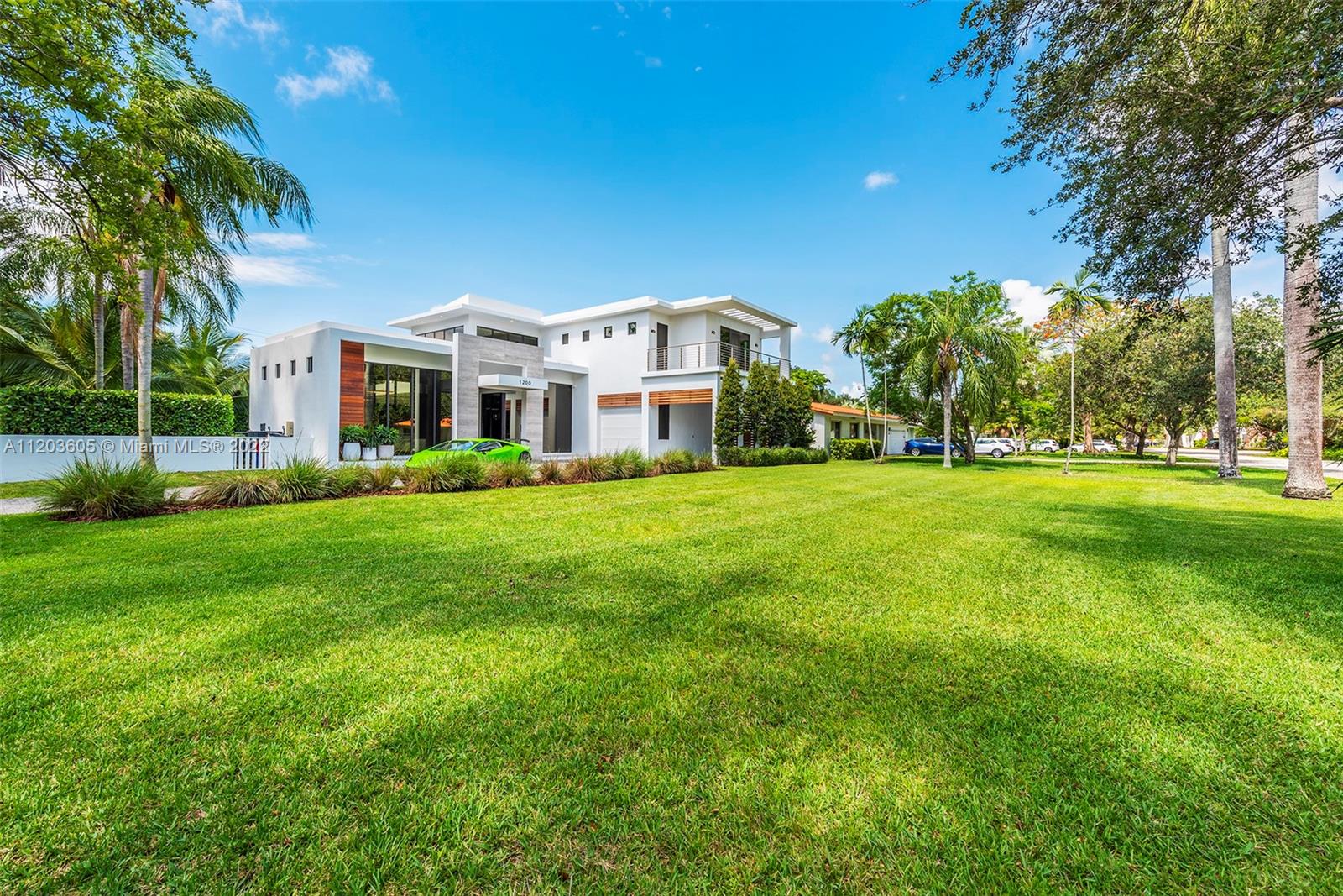 UNIVERSITY ESTATES - Residential