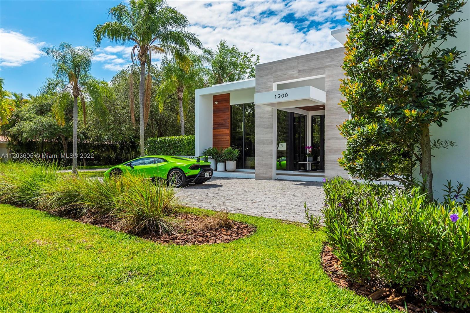 UNIVERSITY ESTATES - Residential