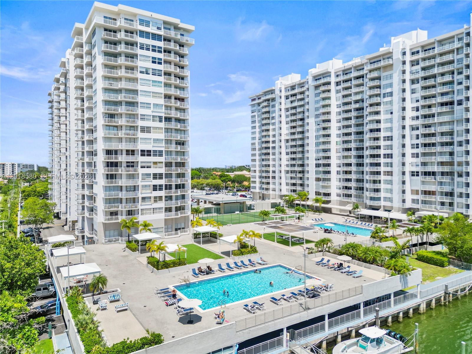18011 Biscayne Blvd 705