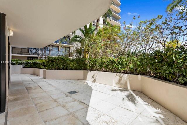 TURNBERRY ISLE SOUTH COND - Residential