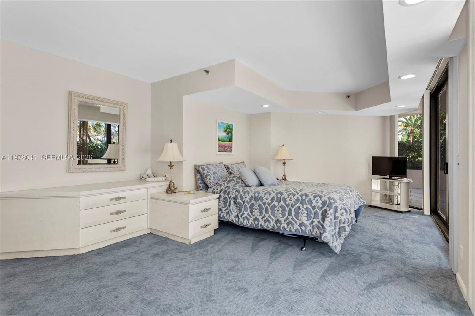 TURNBERRY ISLE SOUTH COND - Residential