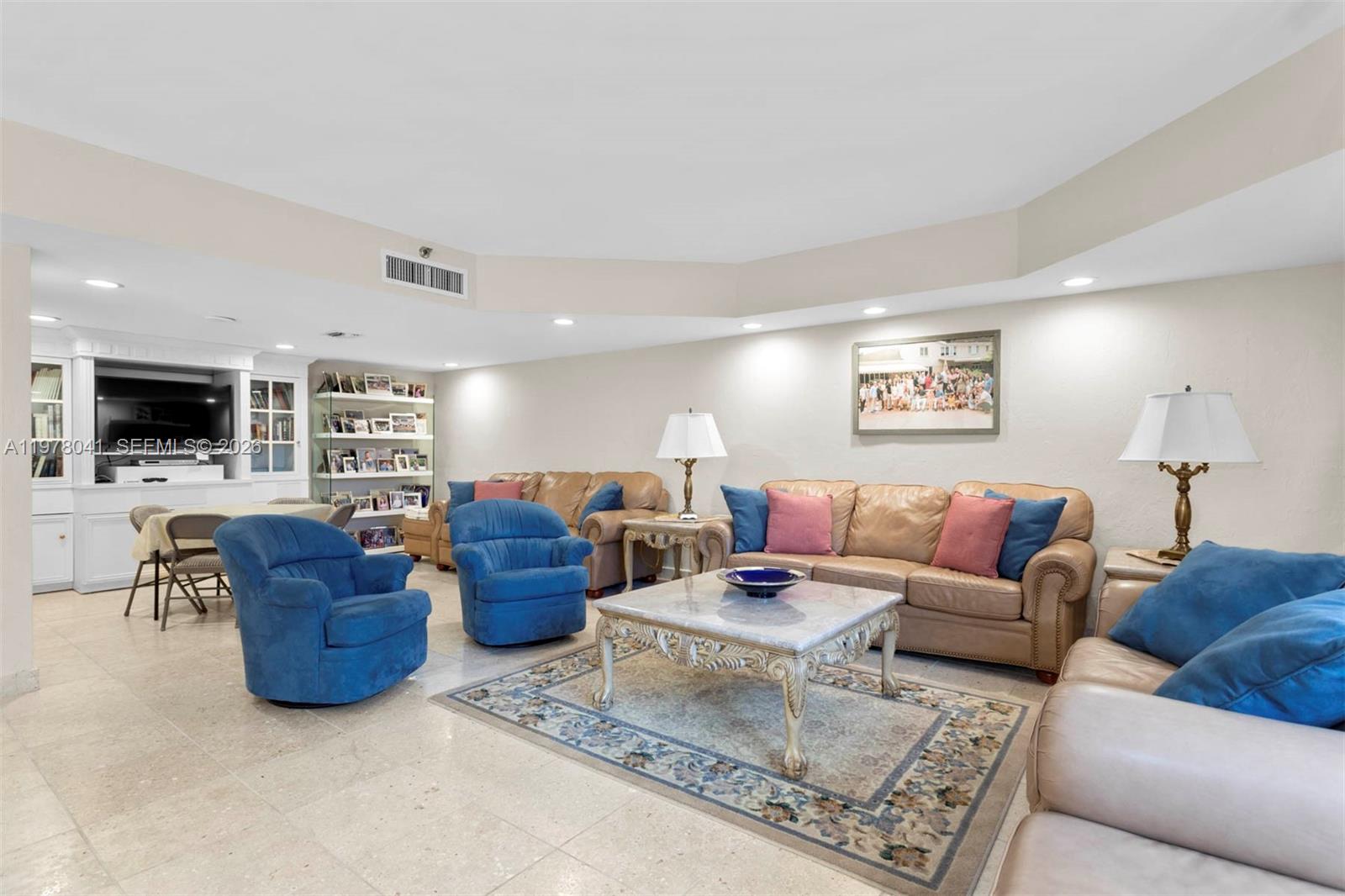 TURNBERRY ISLE SOUTH COND - Residential