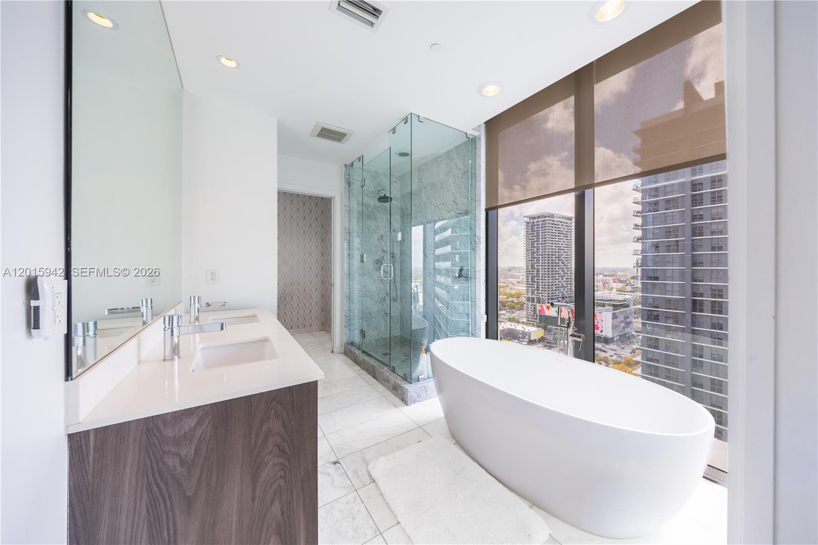 GRAN PARAISO CONDO - Residential