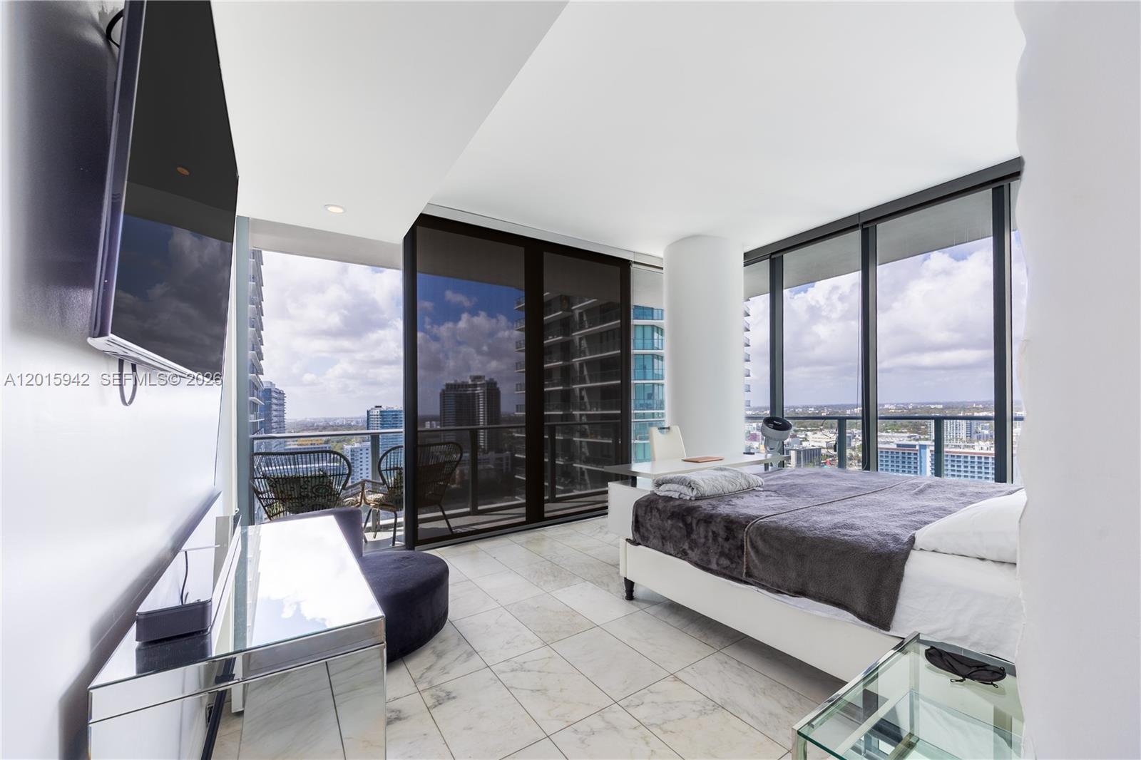 GRAN PARAISO CONDO - Residential