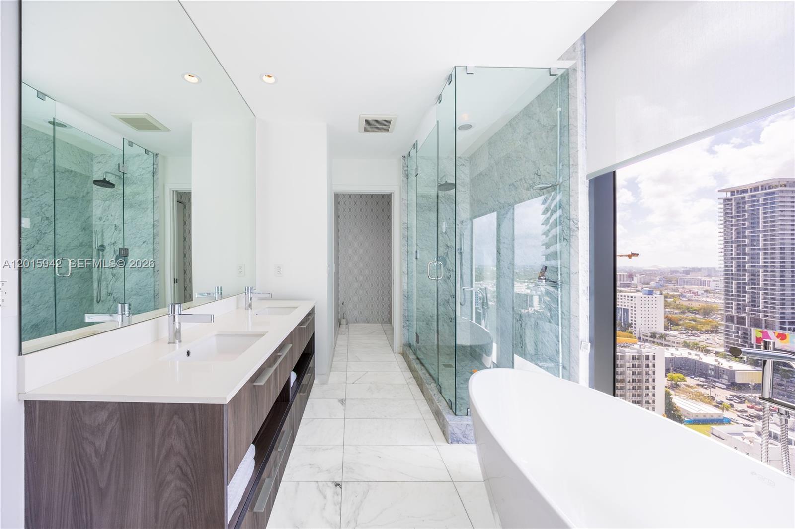 GRAN PARAISO CONDO - Residential