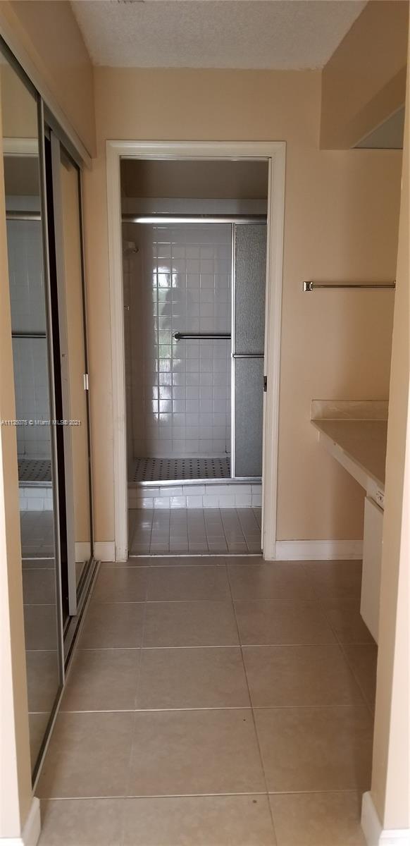 KEYS-GATE NO 2 - Residential Lease