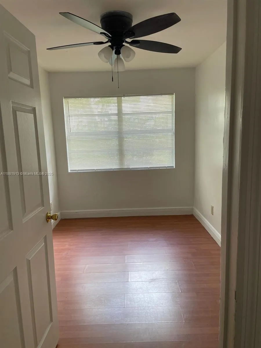 Miami, Florida 33196, United States, 2 Bedrooms Bedrooms, ,1 BathroomBathrooms,Residential,Active,227858