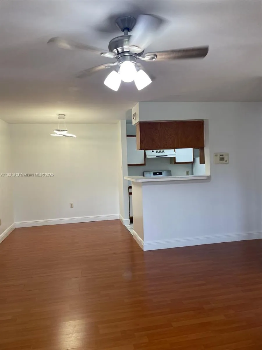 Miami, Florida 33196, United States, 2 Bedrooms Bedrooms, ,1 BathroomBathrooms,Residential,Active,227858