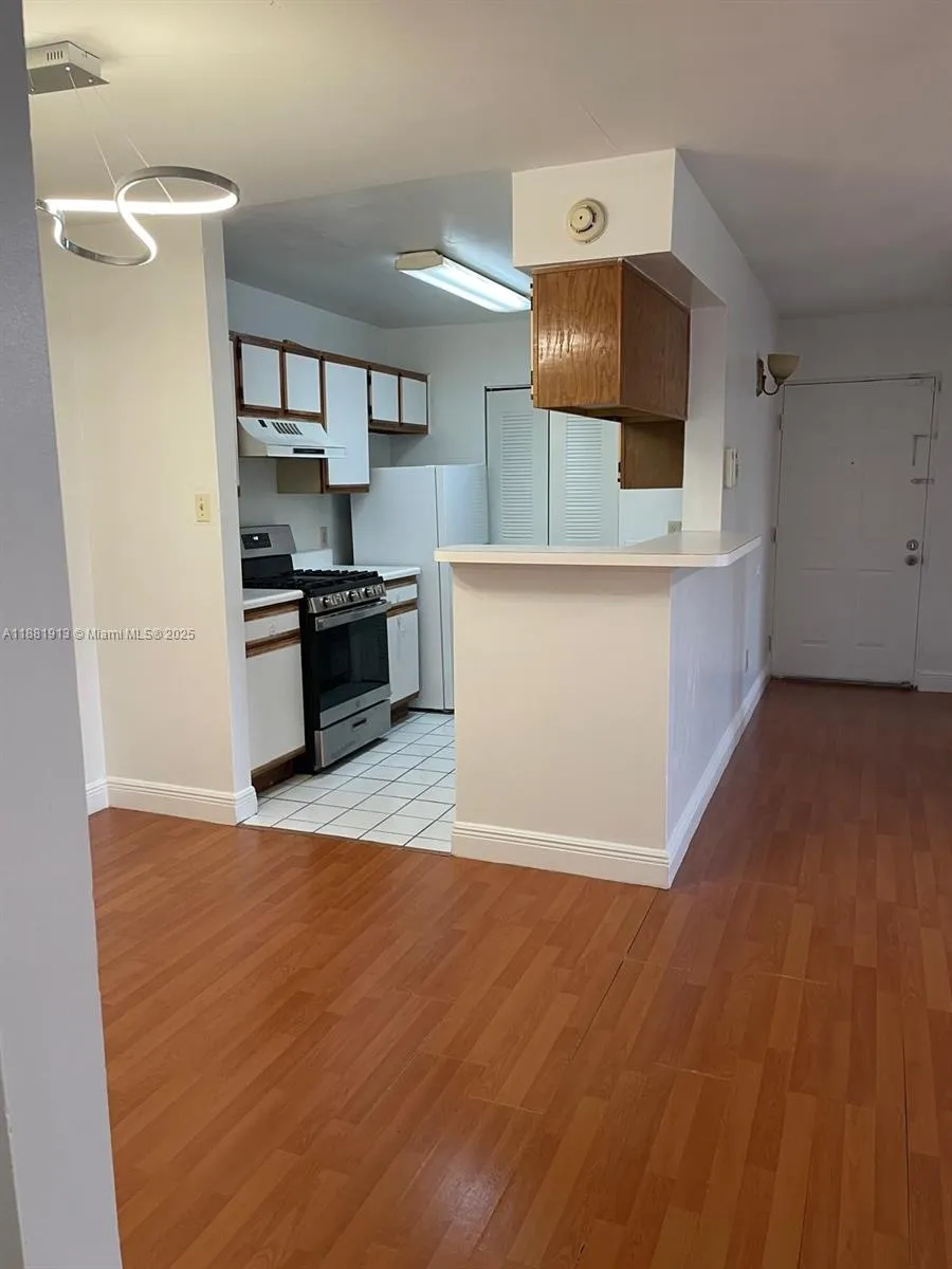 Miami, Florida 33196, United States, 2 Bedrooms Bedrooms, ,1 BathroomBathrooms,Residential,Active,227858