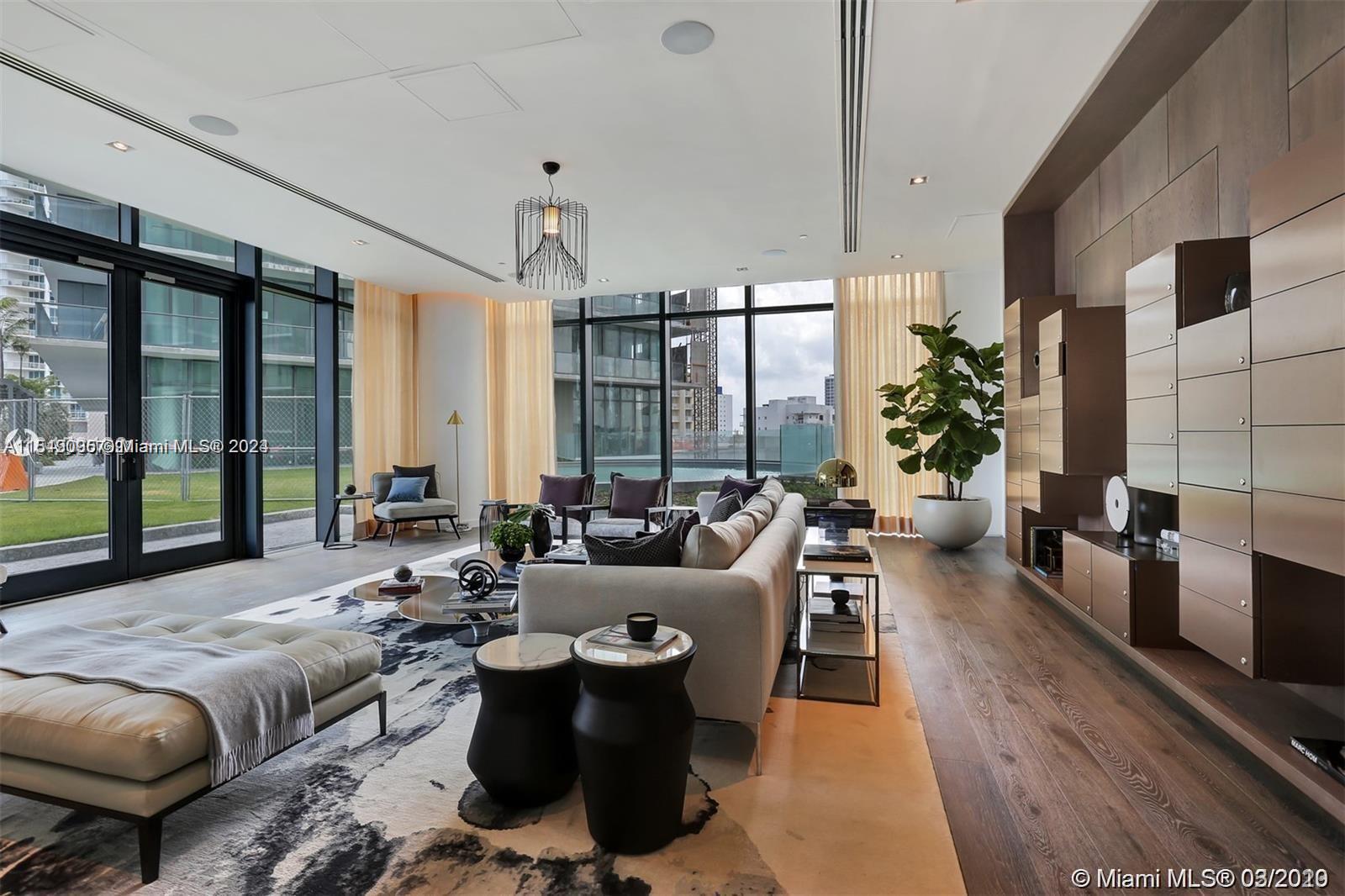 GRAN PARAISO CONDO - Residential