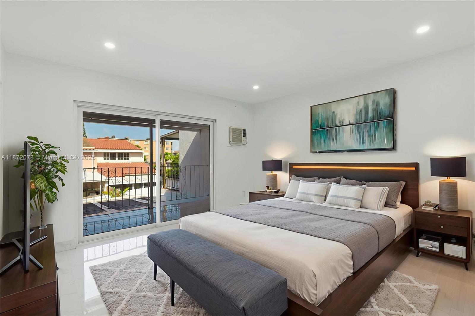 GRATIGNY RED TOWNHOUSES - Residential