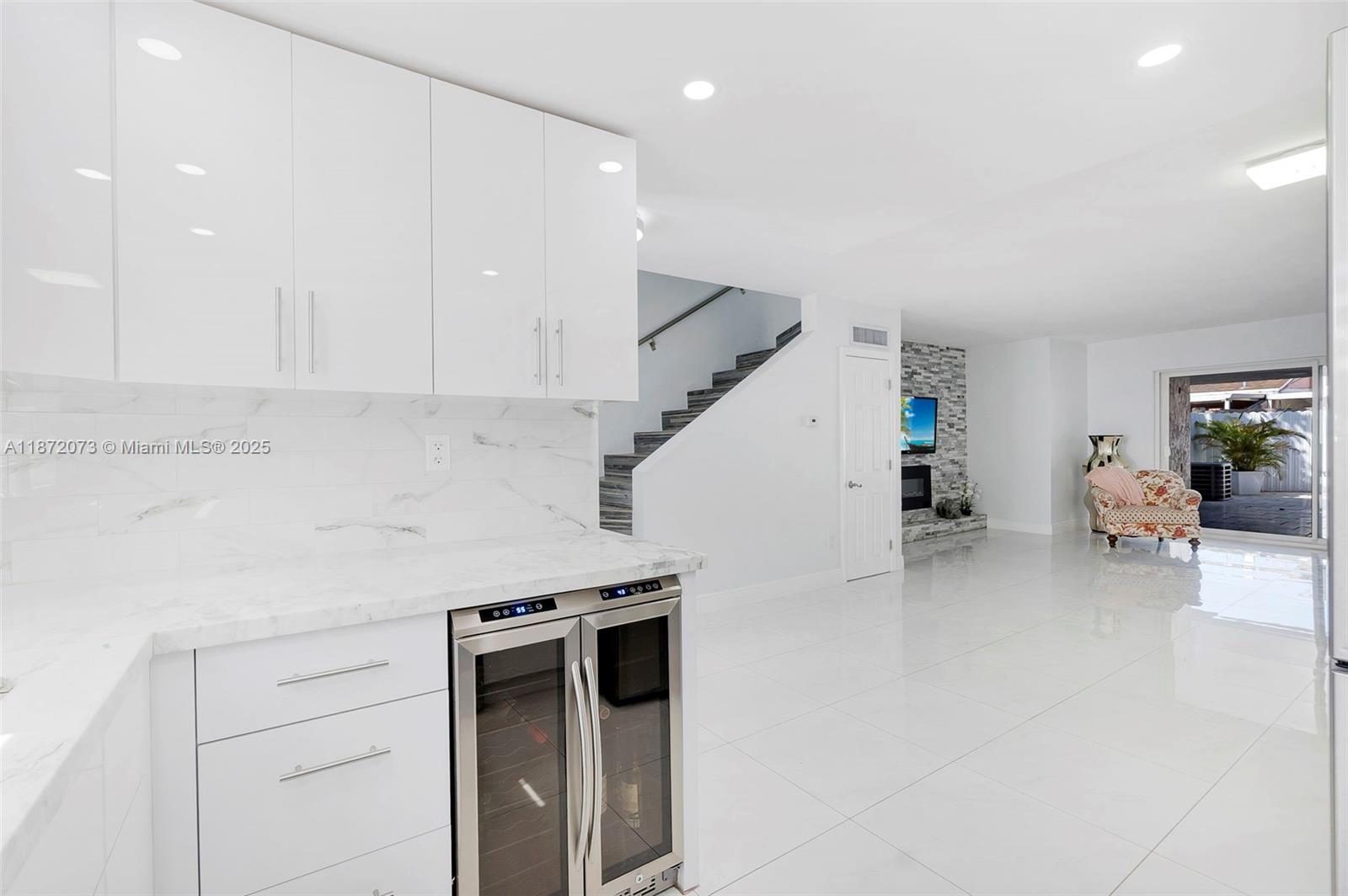 GRATIGNY RED TOWNHOUSES - Residential