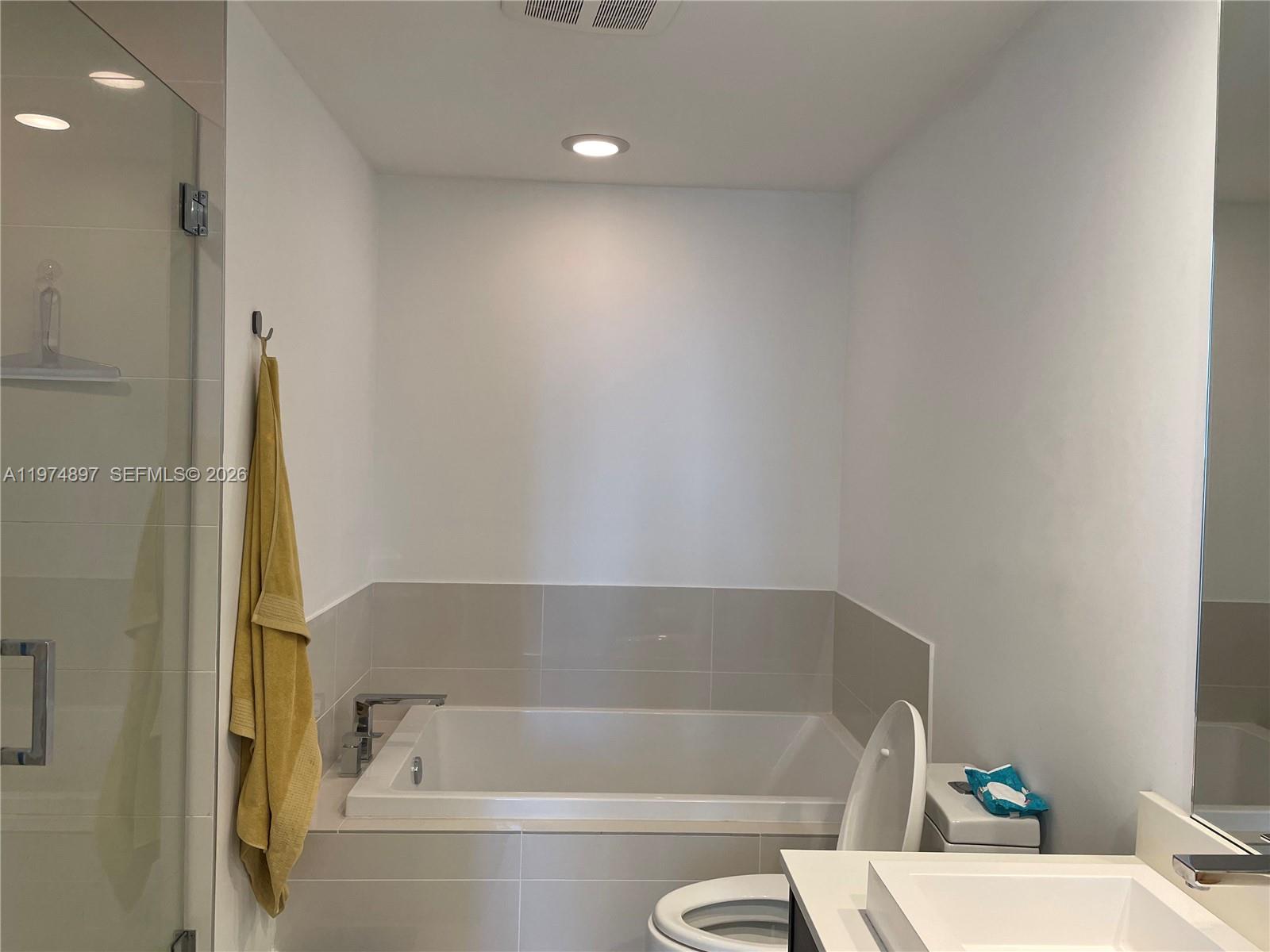 BRICKELL HEIGHTS EAST CON - Residential