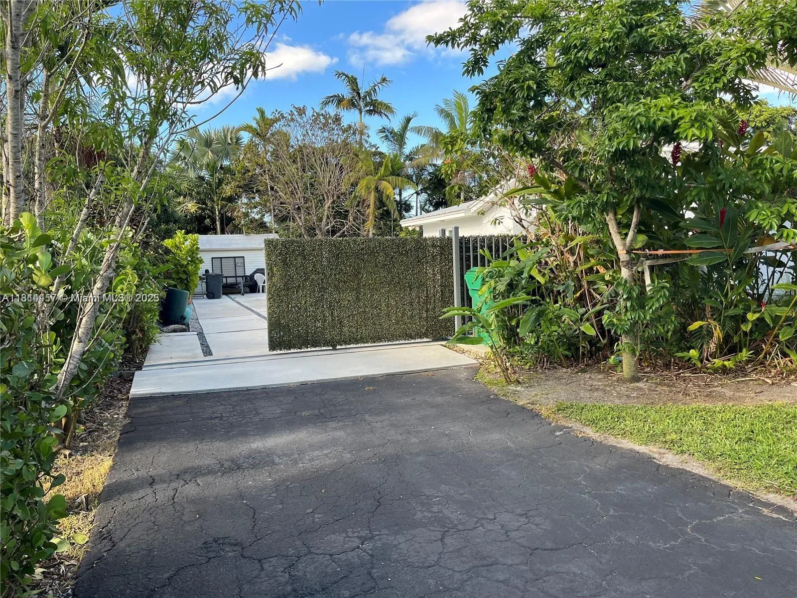 Miami, Florida 33176, United States, ,1 BathroomBathrooms,Residential,Active,142654