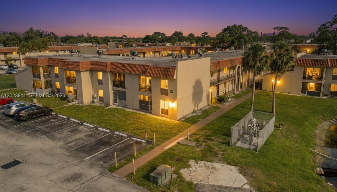 FOREST HILL GARDENS CONDO - Residential