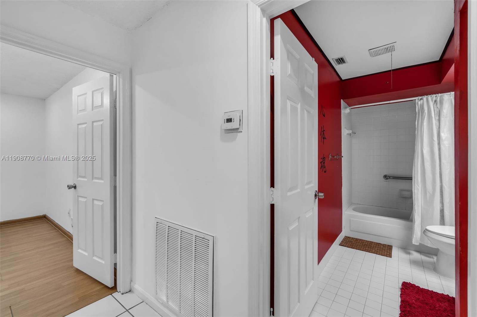 KEYS-GATE NO 1 - Residential