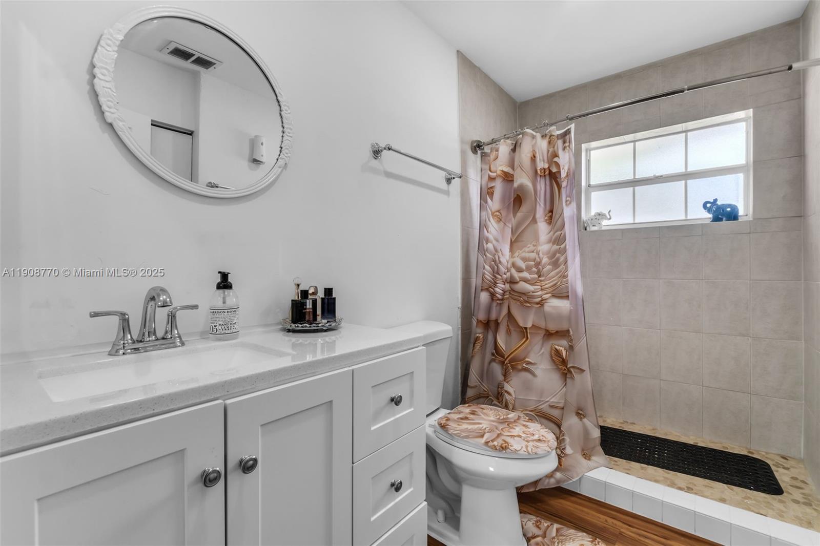 KEYS-GATE NO 1 - Residential