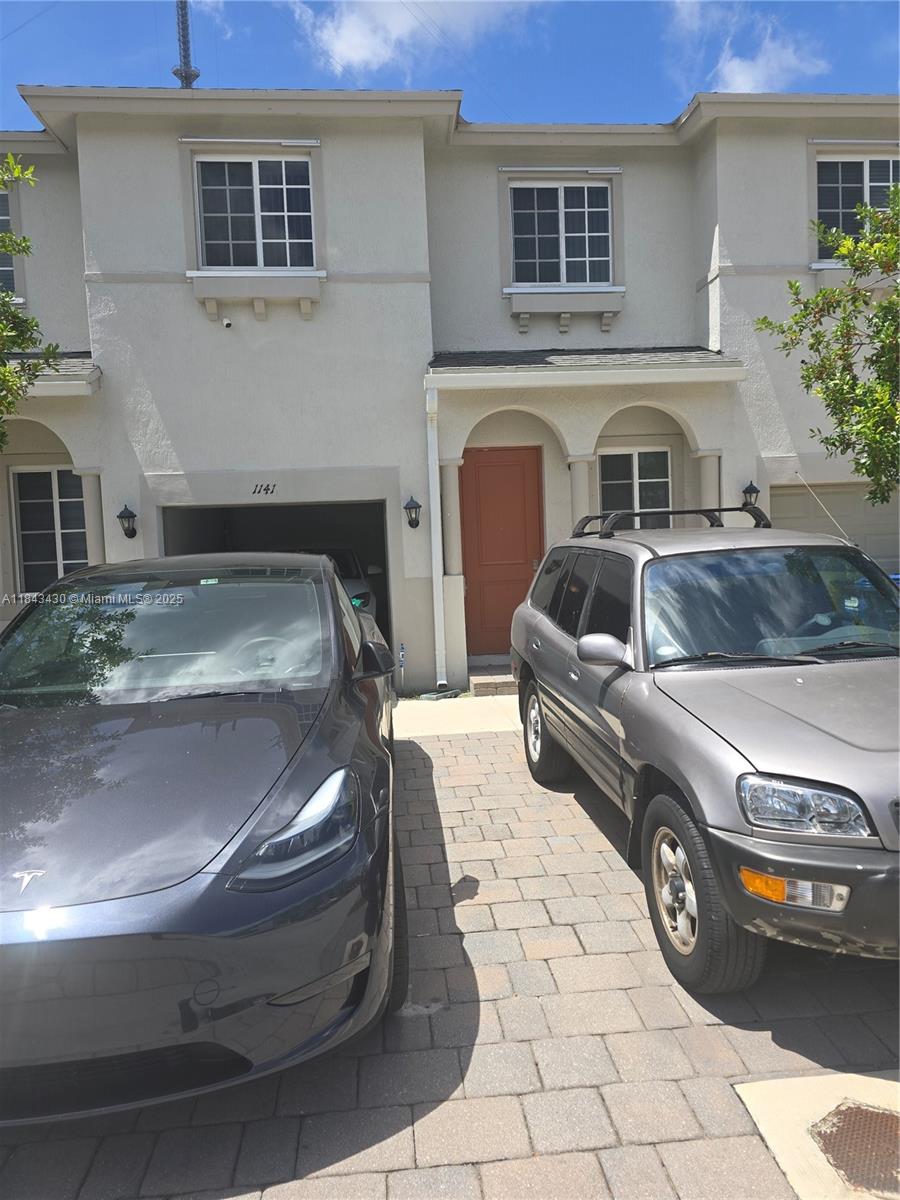 This charming 4 bedroom 2 and a half bath townhouse is located in a vibrant community.Prfect for those looking to enjoy an active lifestyle.it features modern finishes and updates .Tenants can enjoy a variety of amenities including recreational activities and access to well maintained area pool club house etc all new appliances lake view his and her closet in master bathroom